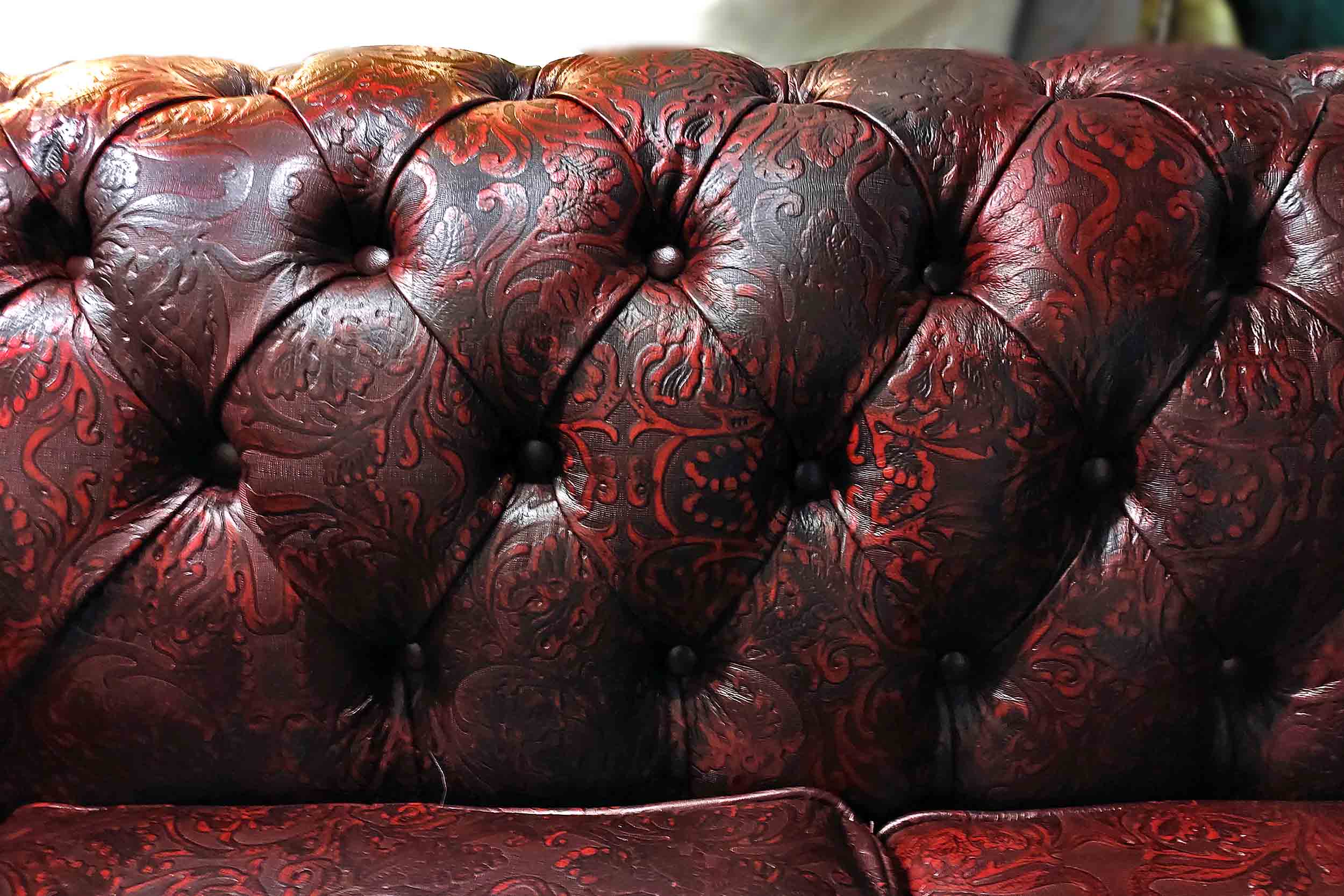 sofa classic-modern-luxury-florence-red-detail